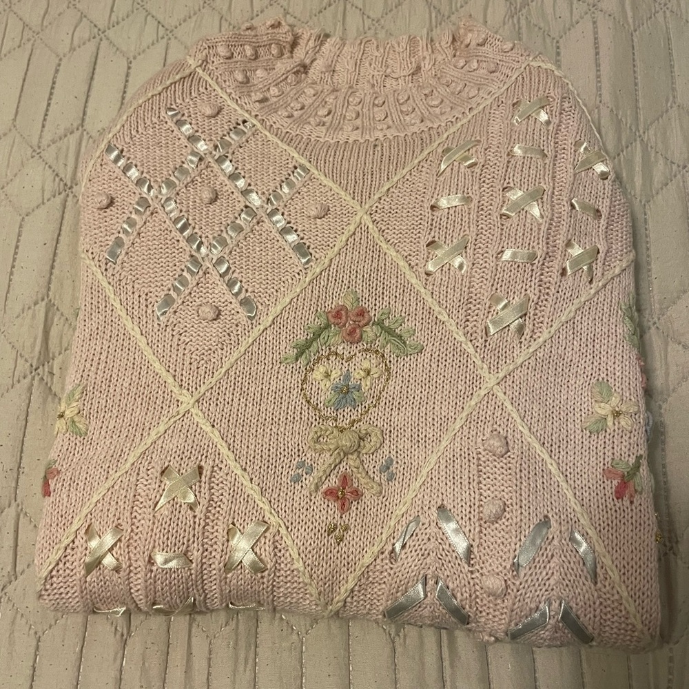 VTG Ribbon Knit Embroidered Sweater | Cottagecore Pink Floral | Laura Gayle M - Picture 3 of 10